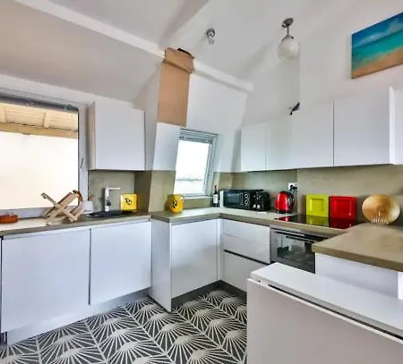 Les Toits De Rue Cler Vue Tour Eiffel